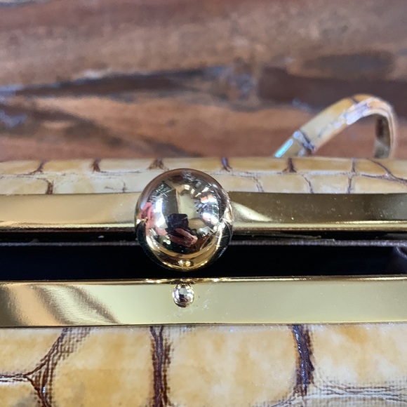 Purse - Picture 7 of 8